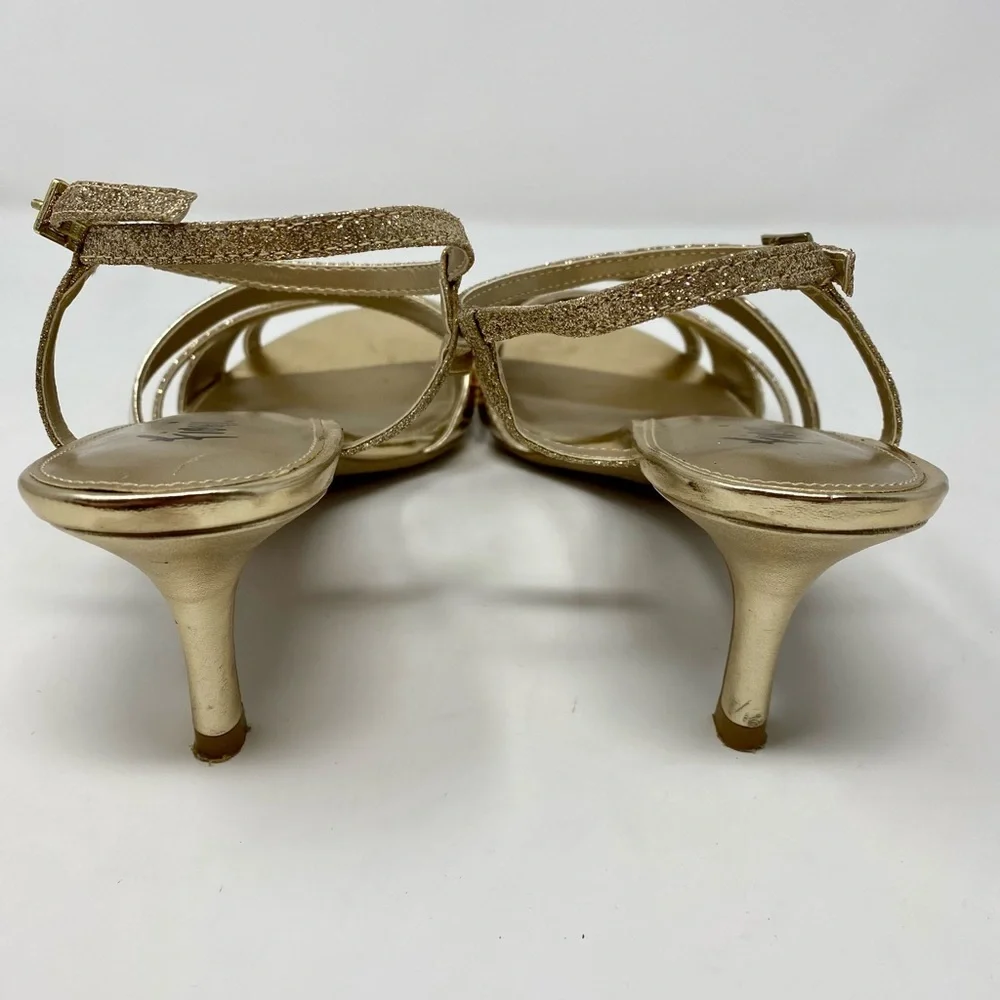 Women’s FIONI Gold Glitter Heels Size 9W